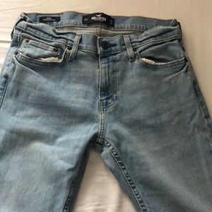 Light Blue Hollister Jeans, 29x32, good condition